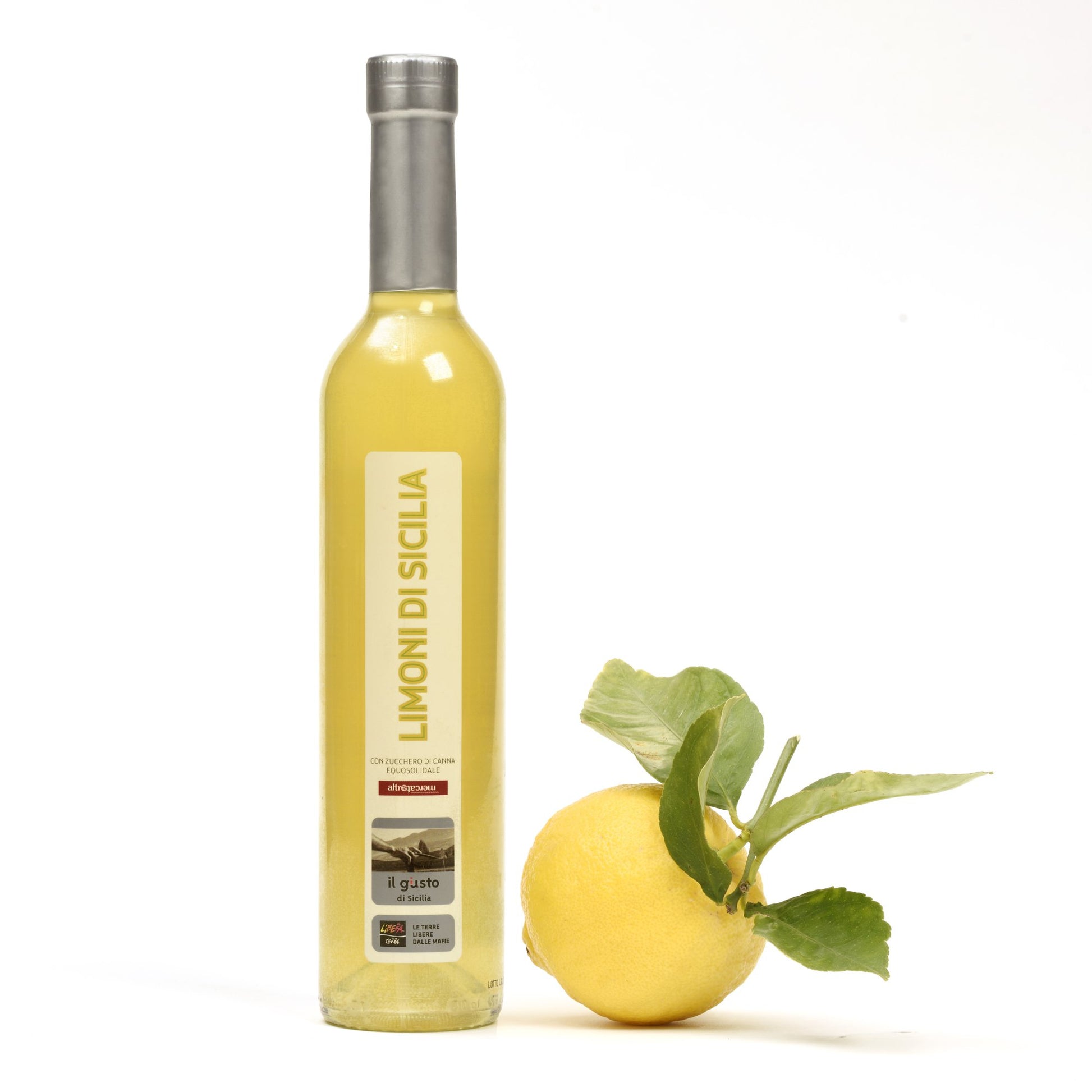 Liquore di limoni di sicilia gusto dolce aromatico prodotto da Libera Terra e Altromercato